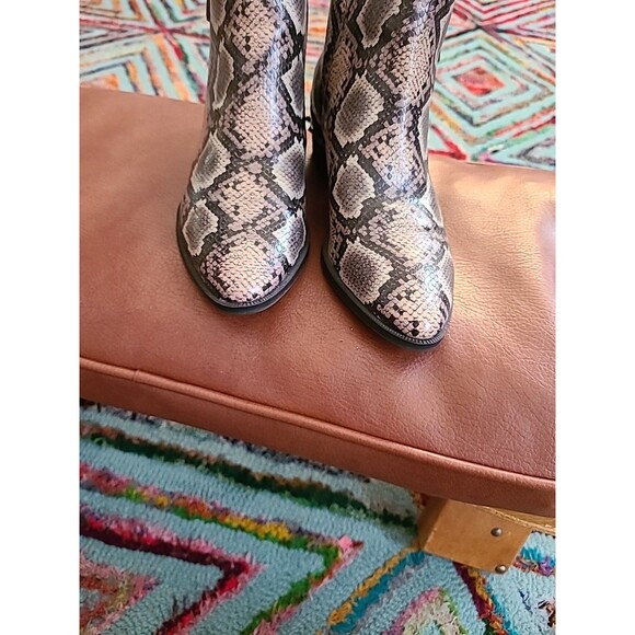 Sam Edelman Circus Highland Western Spiked Booties Size 6 - Picture 7 of 9